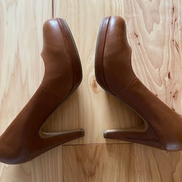 Camel Brown Jessica Simpson Heels Size 7.5 - Picture 6 of 6